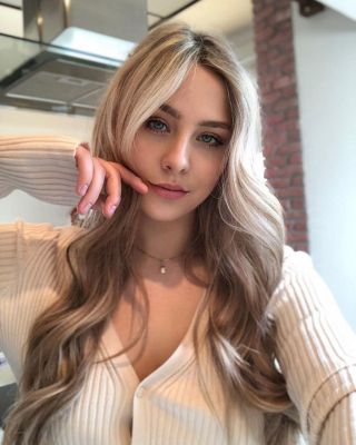 Вызвать проститутку на дом в Химках (Лариса, от 7000 руб. в час)